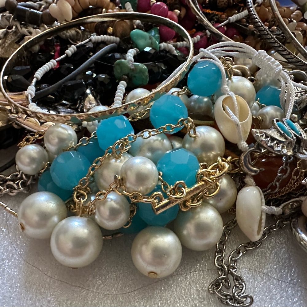 Elegant Multi-ColorJewelry Collection - Picture 2 of 7